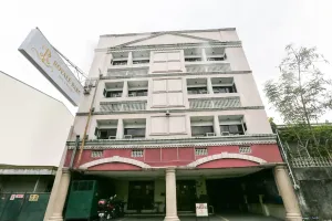 Image of Royale Parc Inn & Suites
