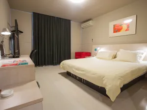 Image of Jinjiang Inn Shanghai Minhang Dongchuan Road