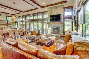 Image of Golf Getaway w/ Hot Tub, Course Views in Cle Elum!