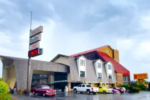 Image of Tennessee Mountain Lodge Riverside by OYO