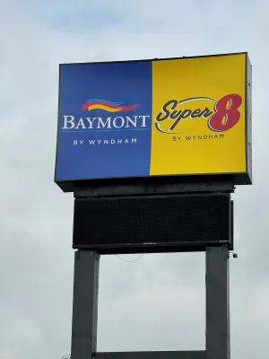 Image of Super 8 by Wyndham Corpus Christi Airport