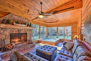 Image of Cherry Lake Lodge with Hot Tub, Fire Pit and Game Room
