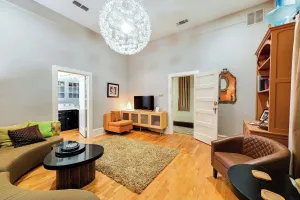 Image of Historic Decatur Apt w/ City Square Views