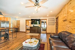 Image of Updated Main St Apt Near Fishlake and Capitol Reef!