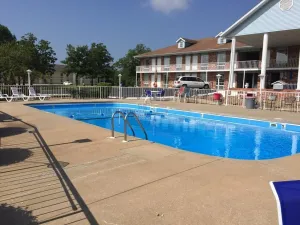 Image of Twelve Oaks Inn