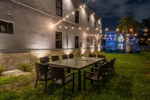Image of Gorgeous Apartment with Free Parking
