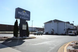 Image of Microtel Inn by Wyndham Atlanta Airport