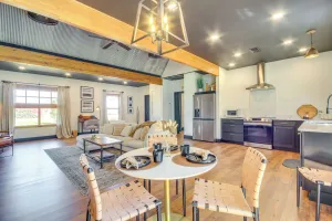 Image of 'all About the Buzz' Cottage w/ Patio & Yard!