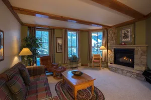 Image of Palmyra 4G by Avantstay Close to the Slopes & Town!