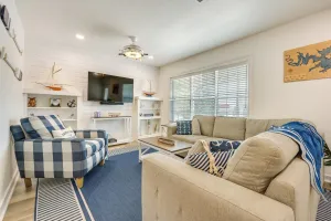 Image of Peaceful Canyon Lake Retreat at Casa del Lago!