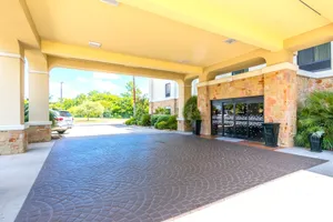 Image of Hampton Inn and Suites College Station