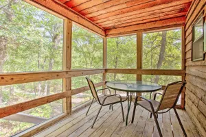 Image of Bright Davis Escape with Screened-In Porch!