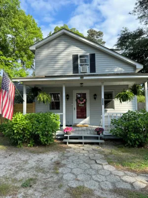 Image of Charming May Street Retreat