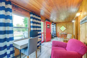 Image of Charming Michigan Cottage with Sunroom and Lake Access