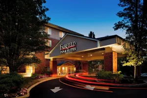 Image of Fairfield Inn & Suites Portland South/Lake Oswego