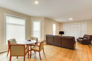 Image of Cool and affordable apartment Galesburg
