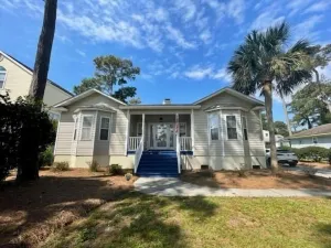 Image of 324 Lakeside home