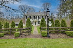 Image of Cool Hollow House Historic Waterfront Retreat!