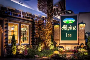 Image of Alpine Inn near Convention Center and the Park