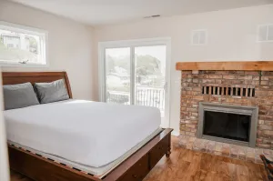 Image of My Blue Haven Lake View 4BDR Cottage in Grand Haven