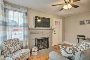 Image of 'the Rosewood House' 3 Mi to Downtown Columbia!