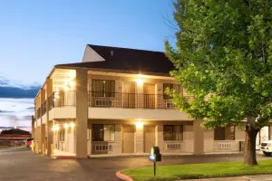 Image of Go2 Inn & Suites By Relianse -Albuquerque