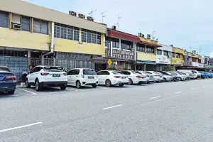 Image of OYO 90806 Rumah Tumpangan Laut Selatan