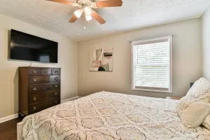Image of 2 BR apt near Mtn to Sea Hiking Trail