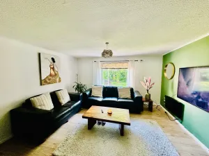 Image of Cumbernauld Apartment With 3 Bedrooms
