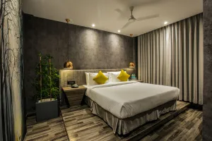 Image of Sterling Palm Bliss - Rishikesh