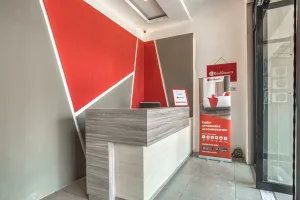 Image of RedDoorz near Binus Anggrek 2