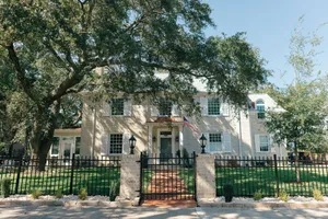 Image of The Carriage House Inn Bed and Breakfast