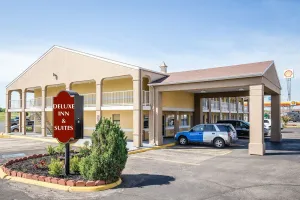 Image of Deluxe Inn & Suites