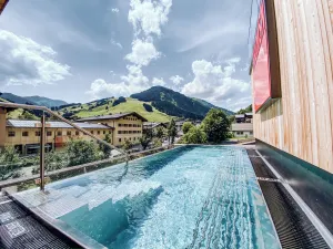 Image of THOMSN Central Hotel & Appartements