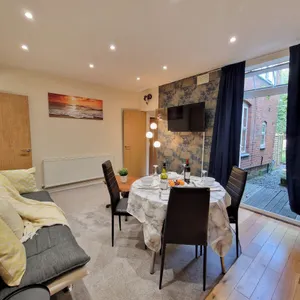 Image of Kenilworth 2Bedroom Gem in Coventry for Families & Professionals