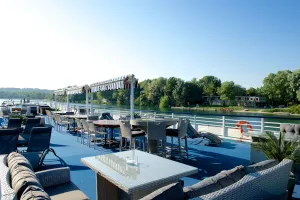 Image of Bateau Hotel à quai Le Chardonnay