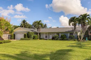 Image of Naples Home Near 5th Ave South, Beaches & Zoo