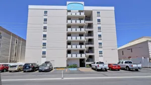 Image of Florence I 608 Minium Studio Bedroom Condo by RedAwning