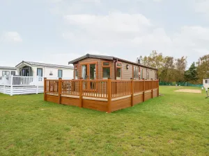 Image of Seashell Lodge, 50 Foxburrow Hang