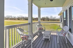 Image of Spacious Texas Getaway with Fire Pit and Pond!