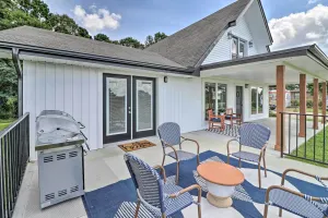 Image of 1 Mi to Marina and Golf Bismarck Home with Fire Pit!