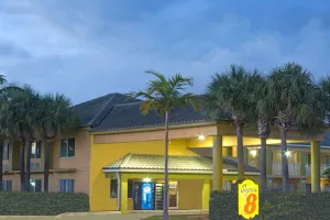 Image of Super 8 Motel by Wyndham near Fort Lauderdale Arpt