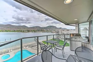 Image of Beautiful Condo with Balcony on Lake Chelan!