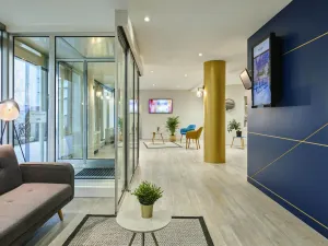 Image of Residence Mercure Paris La Defense Grande Arche