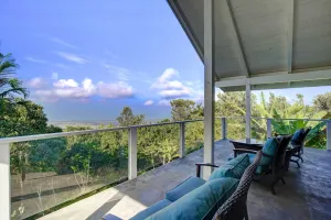 Image of Kailua-kona House w/ Balcony & Ocean Views!