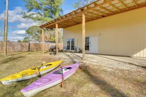 Image of Alabama Lakefront Getaway w/ Kayaks & Patio