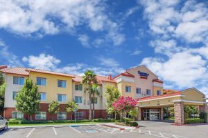 Image of Fairfield Inn and Suites Turlock