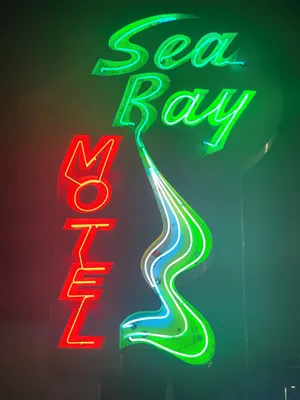 Image of Searay - Motel