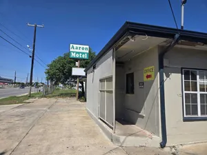 Image of Aaron Motel By OYO San Antonio NW I-10