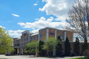 Image of Comfort Inn & Suites Grafton-Cedarburg